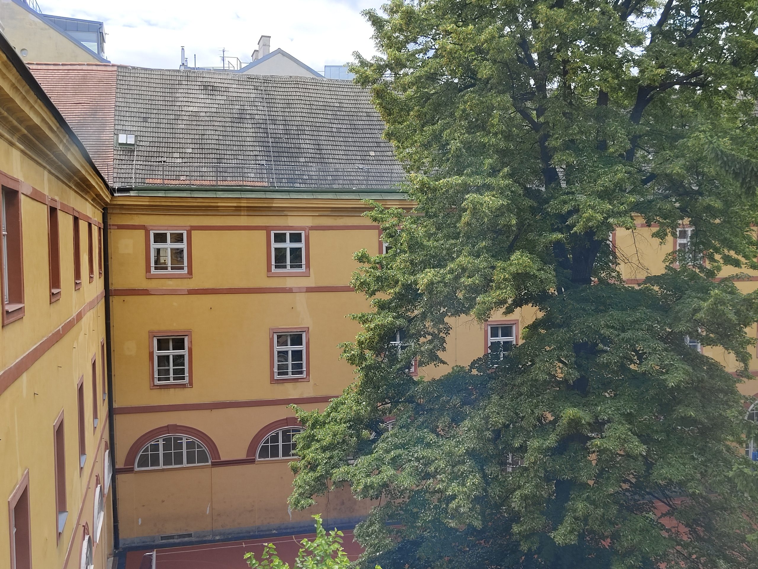 filter: 0; fileterIntensity: 0.0; filterMask: 0; brp_mask:0;
brp_del_th:null;
brp_del_sen:null;
delta:null;
module: photo;hw-remosaic: false;touch: (0.76595205, 0.2970238);sceneMode: 32768;cct_value: 0;AI_Scene: (-1, -1);aec_lux: 0.0;aec_lux_index: 0;albedo:  ;confidence:  ;motionLevel: -1;weatherinfo: null;temperature: 42;